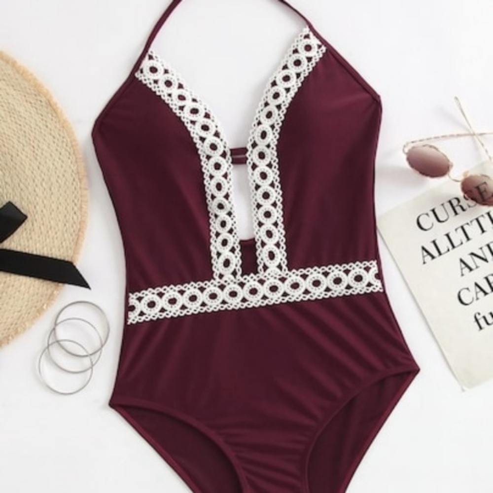 Darling 1-piece swimsuit with crochet trim